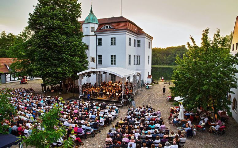 Klassik OpenAir im Jagdschloss Grunewald © musikerleben